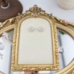 Lucky Alhambra Clover Earrings with Logo – Sterling Silver & Cubic Zirconia